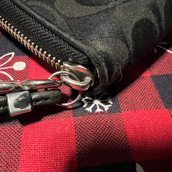 71- Coach “Poppy” wristlet wallet. - Picture 7 of 7